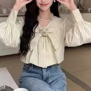 스트라이프셔츠 스트라이프 빅리본 퍼프블라우스 러블리 데일리 여친룩