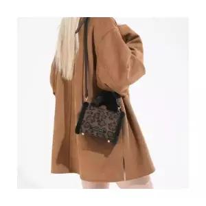 원더맨 여자 데일리룩 가방 미니백 빈티지 스웨이드 토트백 겨울 스크럽 숄더백 뽀글이 크로스백 KUK4