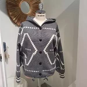 [셀러허브 1]르피타 HC06 노르딕 패턴 루즈핏 후드 가디건(그레이) 노르딕 패턴 루즈핏 후드 가디건 L254B