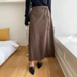 고품질 데님스커트 새틴스커트 청치마 더봄 플레어스커트 (WFKL1NQ)