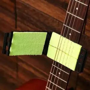 면소재기타줄클리너 악기관리용품 360도측면 양면 면소재 기타악세사리 셋업용 중국산