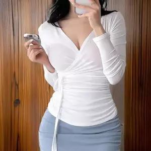 셔링 리본끈 긴팔 타이트 여성 랩티셔츠 흰티