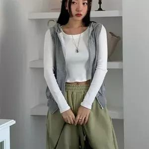 캥거루포켓 슬림핏 크림색 여성 츄리링조끼 후드집업