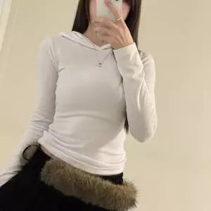 [신세계라이브쇼핑][옷자락] 여자 슬림핏 시스루 크롭 스판 레이어드티 후드 티셔츠