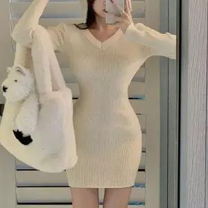 [오노마] ONM 브이넥 핏 니트 원피스 붙는 원피스 연말 파티룩 (S11879394)