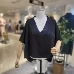 [대구백화점] [파파야]딥넥라인레이어드블라우스(PNPRBL001B)