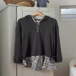 [엘루이즈][엘루이즈] [국내제작언발] 엘리뉴 잔골지 원피스 레이어드 후드티(2color)