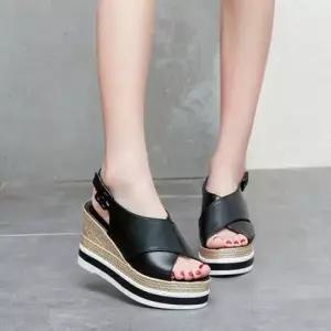 882 통굽 샌들 웨지 스트랩 플랫 여름 샌들 W8E0AA9