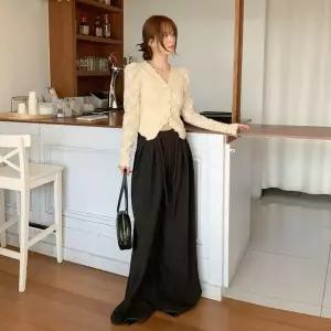 [하프클럽/옷자락]여성 벨벳 레이스 크롭 긴팔 블라우스 봄가을용