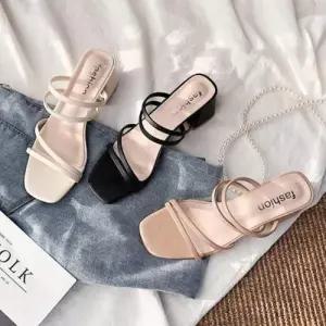 멀티 스트랩 샌들 미들힐 여름 샌들 통굽 구두 각진코 WEC905D