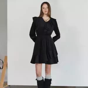 [롯데백화점]에고이스트 벨벳 러플 원피스 ER4WO263