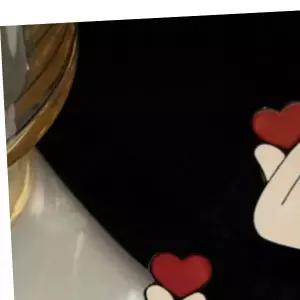 명품 하트 옷핀 브로치 가방 손하트 캐릭터 핀 뱃지