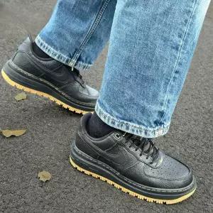 나이키 에어포스 1 럭스 블랙 DB4109-001