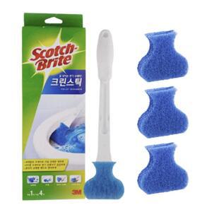 세제가 묻어있는 변기청소 스틱 리필 세트 화장실청소