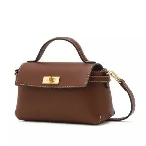 헤지스 액세서리 25FW [H-LOCK] 브라운 단색 소가죽 미니 토트 겸 크로스백 HIWA5F781W2