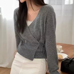 [코코블랑] 로젤 랩 리본 니트