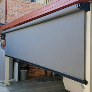 블라인드스크린 선로드 전동 지퍼 스크린 PVC 롤러 블라인드 야외 파티오 차양 외부