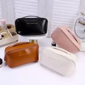 여행용 파우치 화장품 대용량 수납 가죽 분리 다용도 공간 (WFKCQAR)