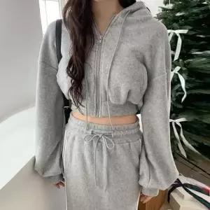 여성 후드 집업 크롭탑과 허리밴딩 스커트 세트