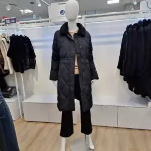 [올리비아하슬러]올리비아하슬러 HC04 탈착 퍼카라 코트형 점퍼 OHDWDW107 (30008479)