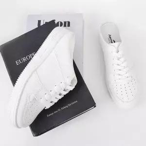 데일리 운동화 남녀공용 인기 스니커즈 블로퍼 뮬슈즈 WA44D5E