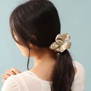 [하프클럽/셀러허브_여성트랜드패션]실크머리끈 실크헤어슈슈 곱창밴드 실