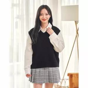 [하프클럽/반에이크]부스 브이넥 베스트_OB13VTME02Z