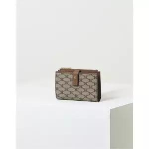 [롯데백화점]헤지스ACC [22FW] 브라운 로고패턴 가죽 중지갑 HIWA2F884W2