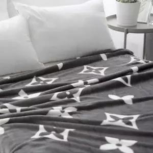 [텐바이텐]150x200 산딸나무 양면 극세사 담요 캠핑 침실 침대 패드 차박 담요