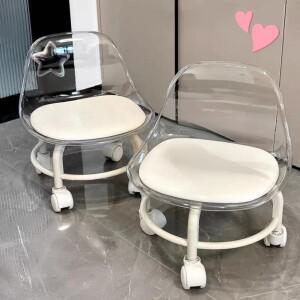 등받이가 있는 낮은 롤링 의자 헤비 듀티 회전 의자 360도 회전 바퀴 인조 가죽 쿠션 롤러 시트