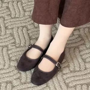 [하프클럽/]여자 버클 겨울하객룩 퍼안감 스트랩 플랫슈즈