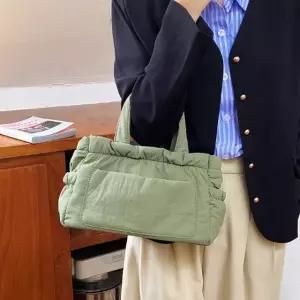 토트 데일리 가방 패딩 크로스백 그린카키 (WFK438C)