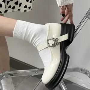 [하프클럽/]여성통굽로퍼 편한구두 나비장식포인트 편한슈즈