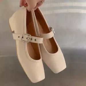 [하프클럽/]봄 데이트 룩 여성 메리제인 플랫 슈즈 단화 구두