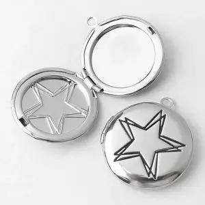 싼비즈 [8-053-20]써지컬스틸 펜던트 라운드별로켓 28x30.8mm ,1개