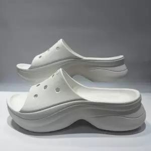 [크록스] 여성 베이 슬라이드 211108-100