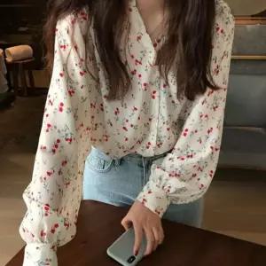 [라일리여성의류] Rly 플라워 쉬폰 여성 봄 가을 퍼프 셔링 블라우스