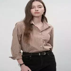 제너럴아이디어 generalideastandard 스트라이프 리벳 셔츠 [BROWN] / WBE3L03505