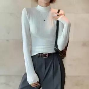 [하프클럽/]여성 모크넥 롱슬리브 슬림핏 골지 티셔츠