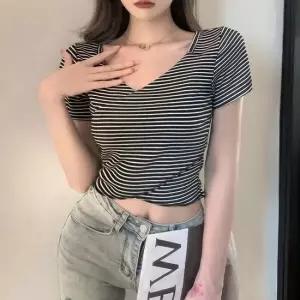 라인원피스 스트라이프 크롭 랩디자인 크롭티 티셔츠