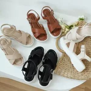 [하프클럽/]여성 샌들 쿠션 스트랩 키높이 푹신한 스포츠 신발