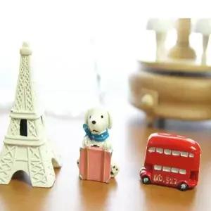 인테리어 장식 소품 파리 여행하는 강아지 미니어쳐 (KYR-W5ECCDB)