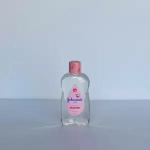 존슨 레귤러오일 300ml 청결함 사랑가득한 촉촉한바디 아기피부를촉촉하게