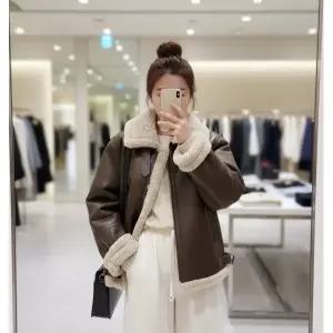 [롯데백화점]SOUP 여성 무스탕 자켓 겨울 데일리 아우터SBBMU81