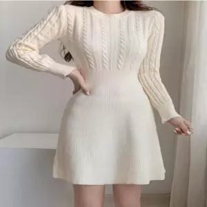 니트 원피스 미니 겨울 니트원피스 파티룩 라운드넥 연말모임 상견례 꾸안꾸
