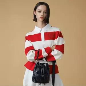 [메트로시티][비밀코드] 버킷백 미듐 M251MQ5521Z