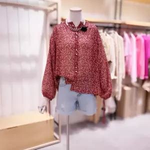 [대구백화점] [시에로]쉬폰 셔링 볼륨 소매 블라우스(DBSG2SHF032)