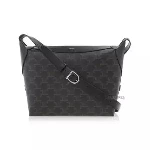 [셀린느] FW25 남성 해리 크로스백 122332GUK 38SI