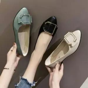 [하프클럽/]여성 기본 골드버클 플랫슈즈 포인트 모던 데일리