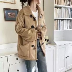 [다잇템] 여자 FW 세무 뽀글이 포근한 숏코트